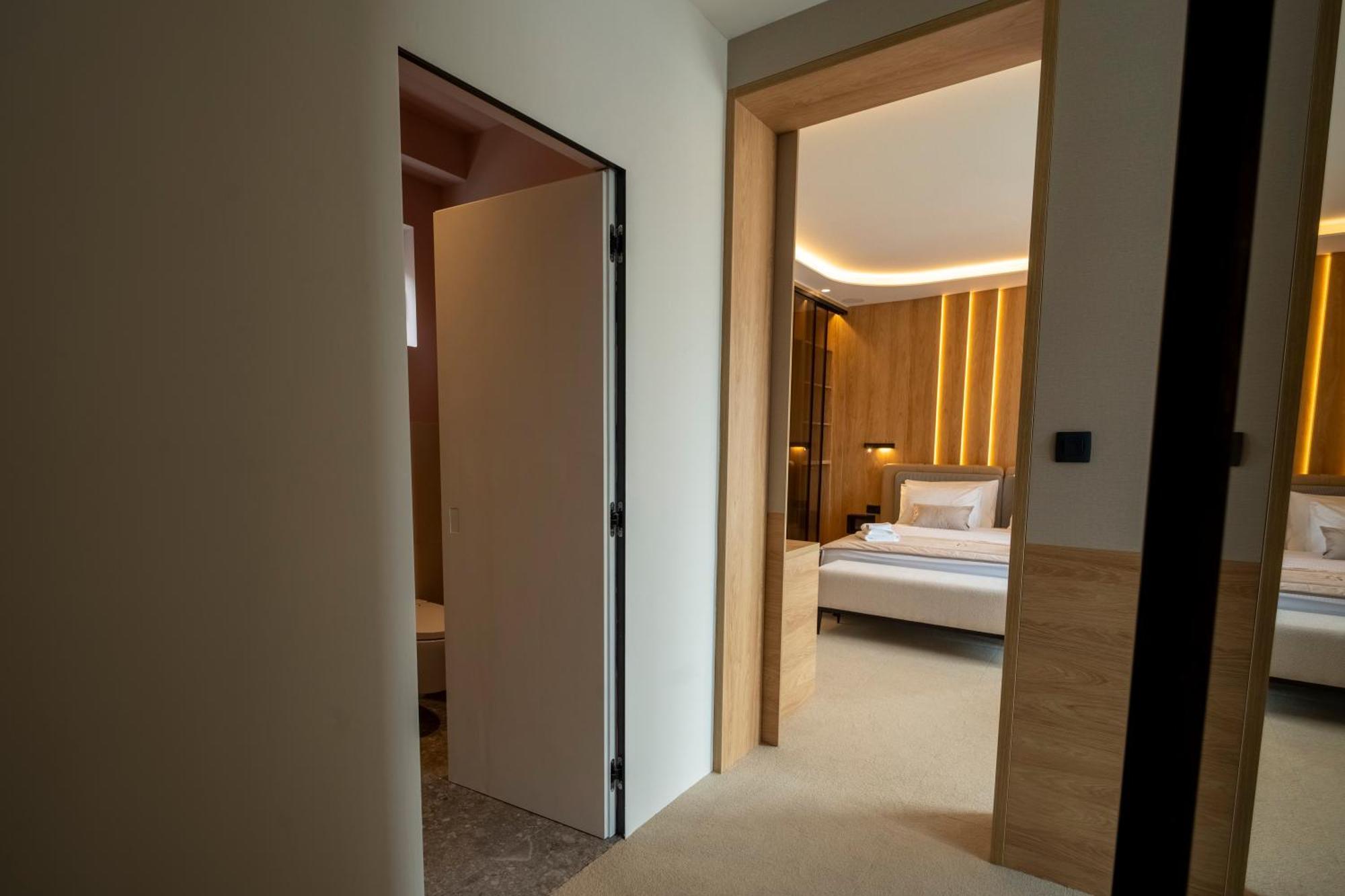 Апартаменты Boutique Lux B-five *